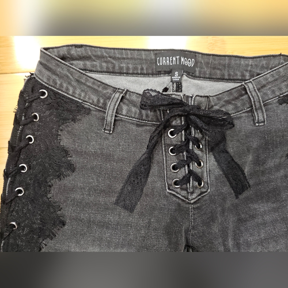 ~SOLD~Dolls Kill Current Mood Across The Crowd Gray Black Lace Up Flared Jeans S - Picture 3 of 10